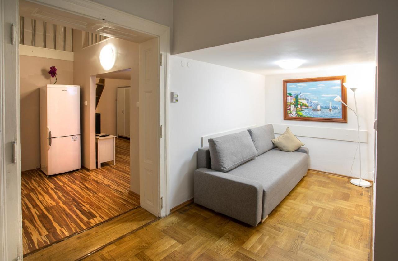 Michalska Apartment Прага Экстерьер фото