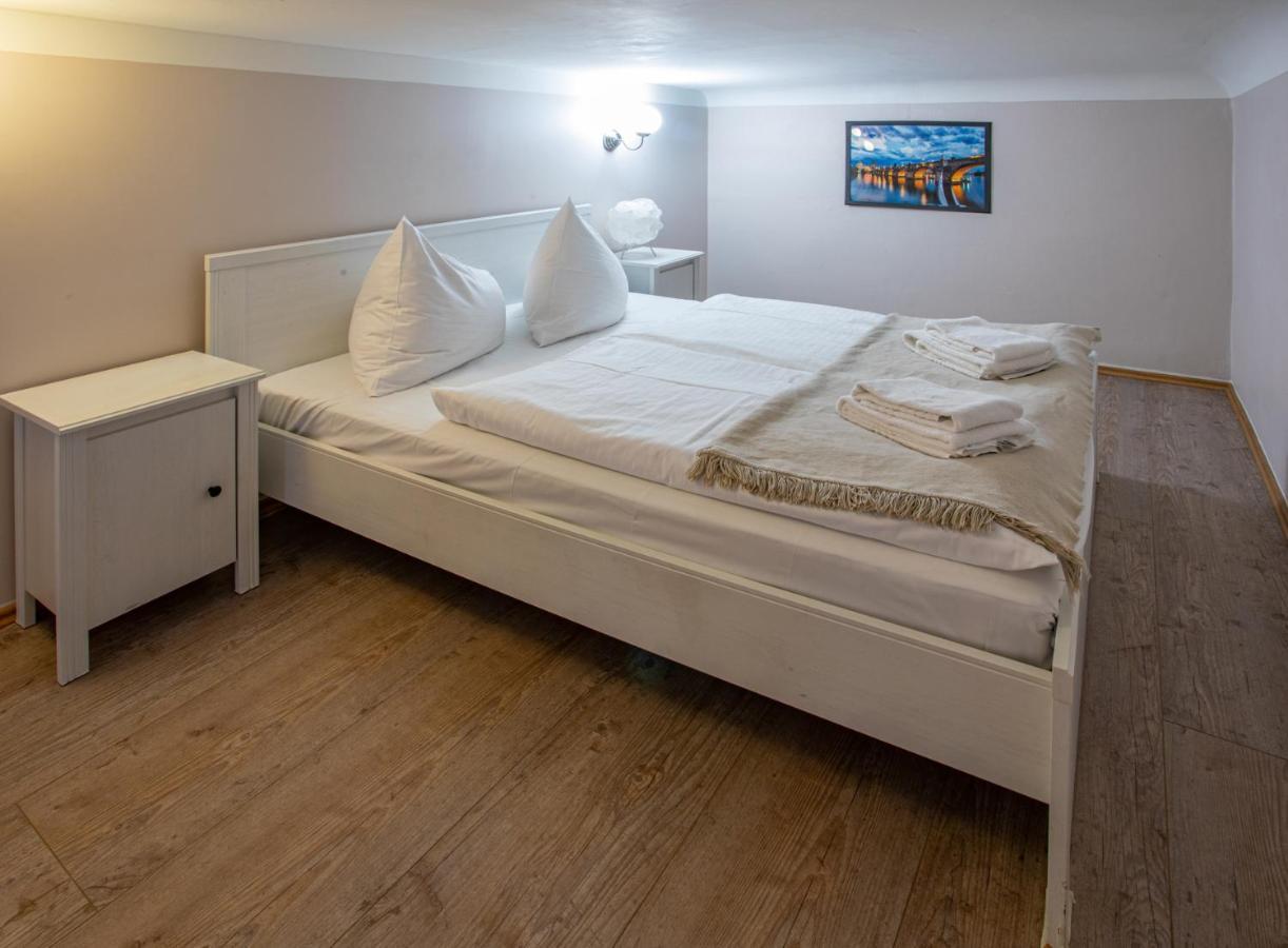 Michalska Apartment Прага Экстерьер фото