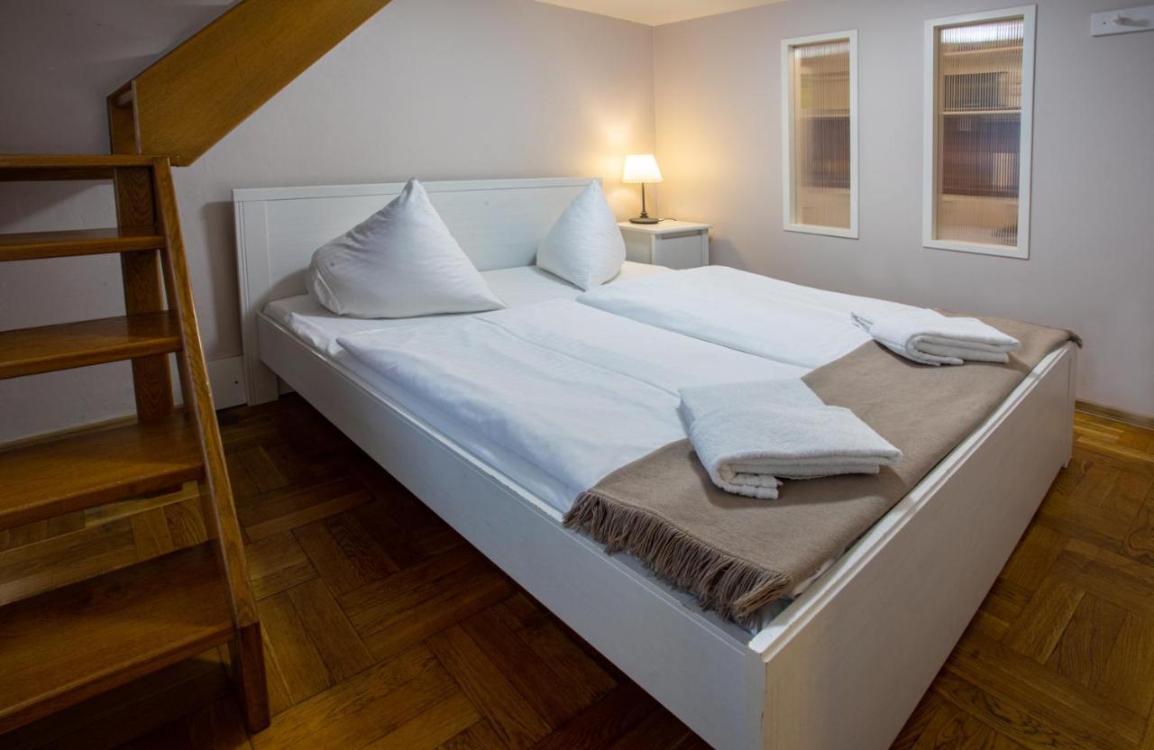 Michalska Apartment Прага Экстерьер фото